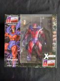 Action Figure Magneto Yamaguchi Revoltech (réplica)