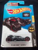 THE DARK KNIGHT BATMOBILE - RODAS VERMELHAS